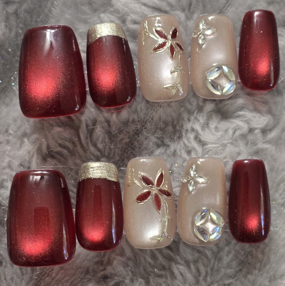 Red & Champagne Floral Accent Press-On Nail Set